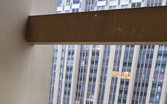 【淮南爆料】連廊難抵風雪，觀湖名居設計是否合理？